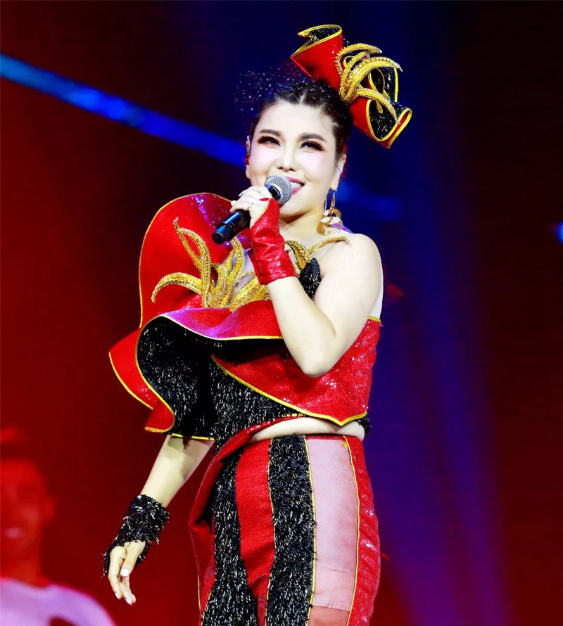乌兰图雅演出